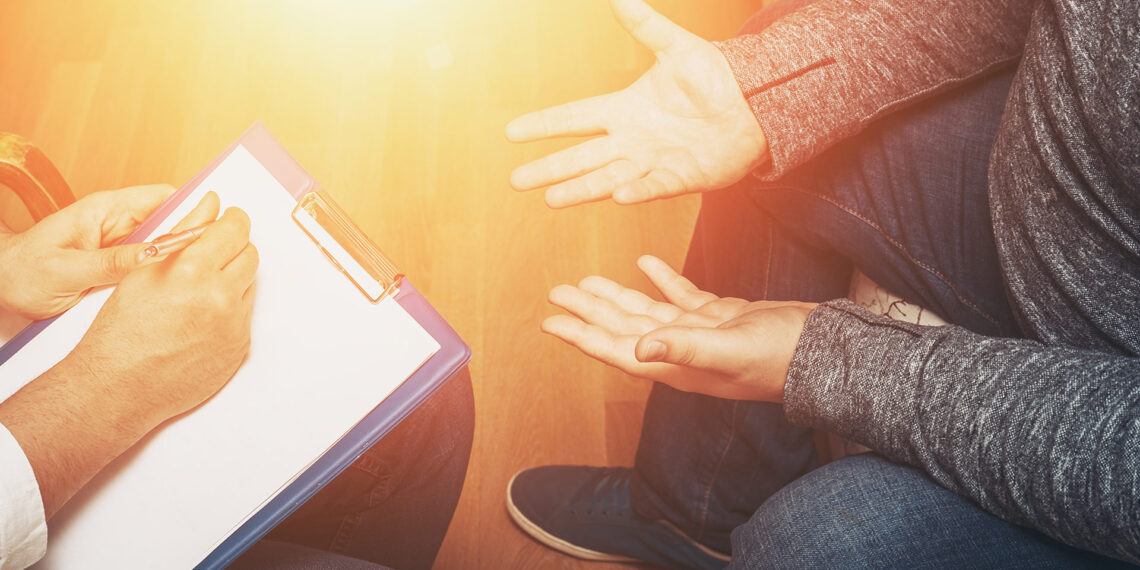 Retired Wisconsin police officer offers mental health services for first responders