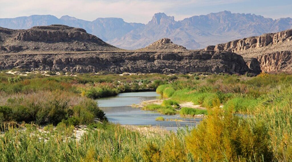 Border Patrol Agents Doubling as EMTs – Law Officer