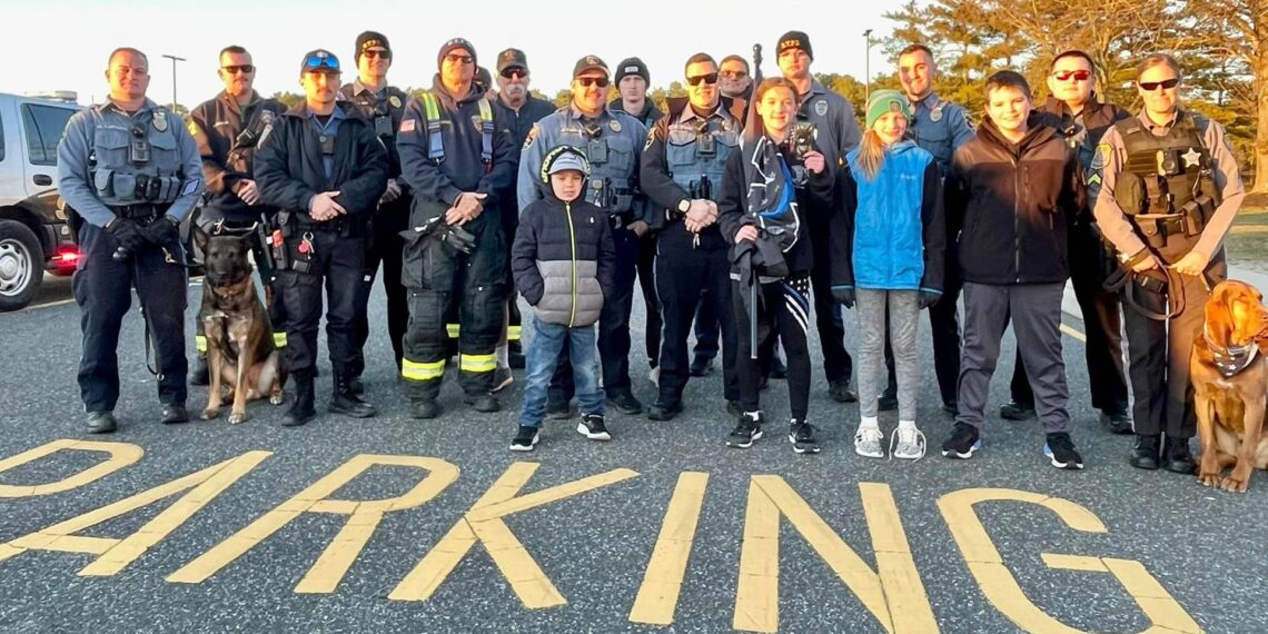 New Jersey girl supports first responders through Running 4 Heroes program