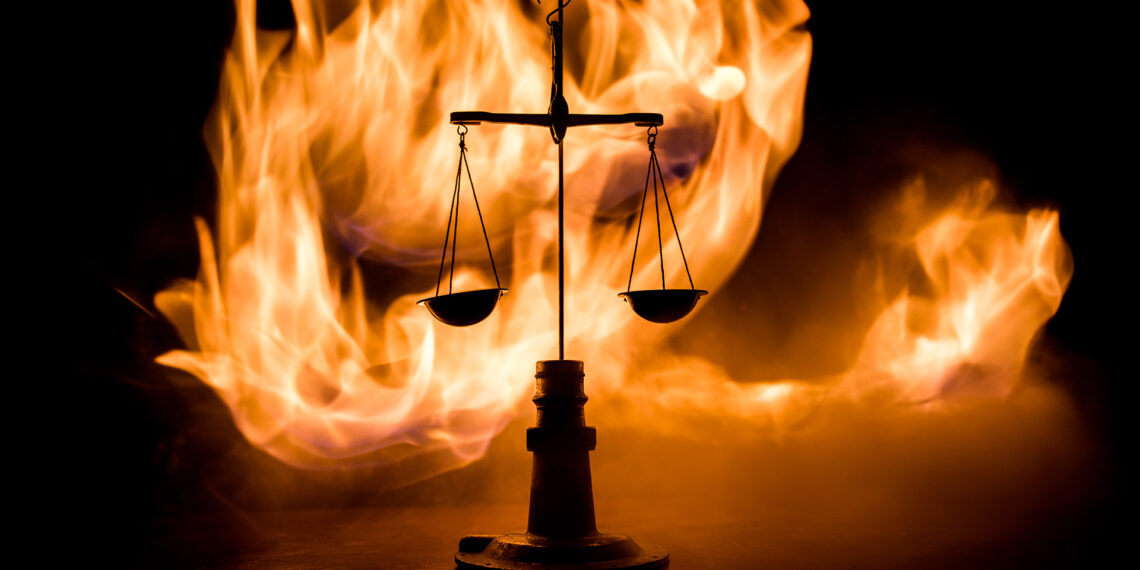 True to form, California vandalism suspect starts fire in courtroom