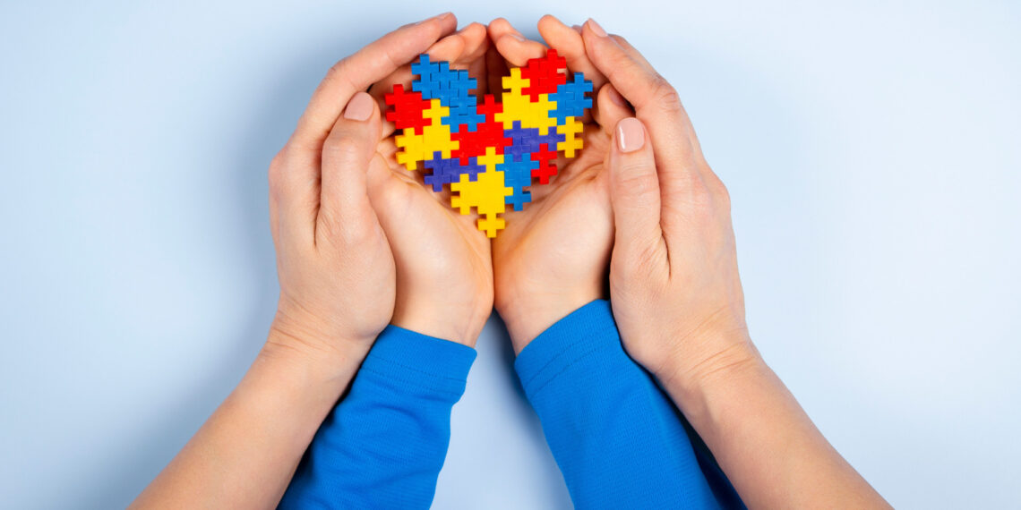 Ohio police officer and father of autistic son launches autism training program