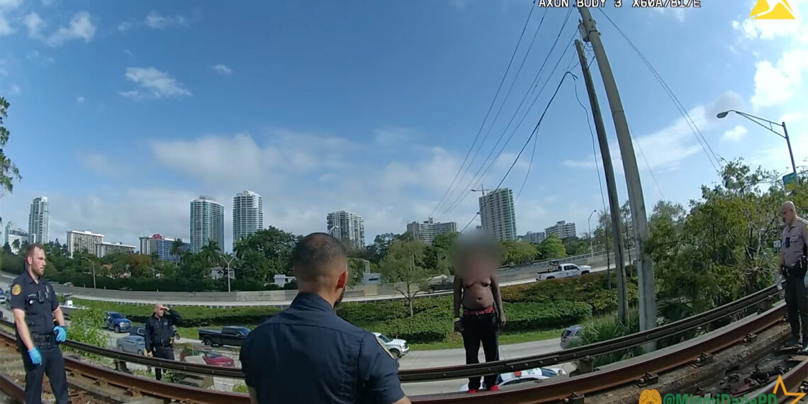 Miami police officers work together to rescue suicidal Navy veteran