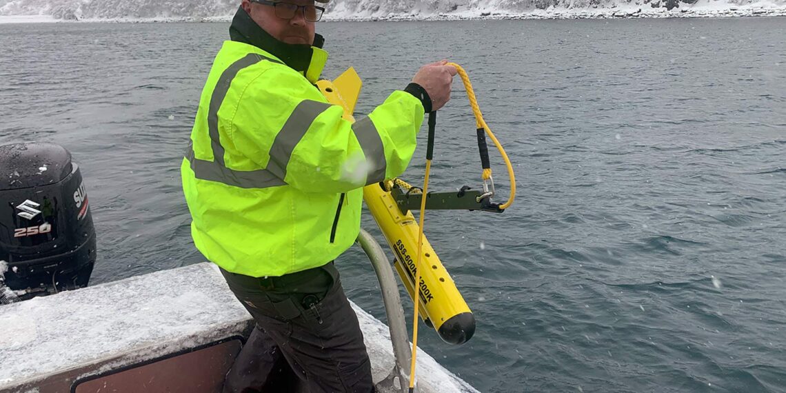 NR331 Searching the Cold Waters with Side Scan Sonar
