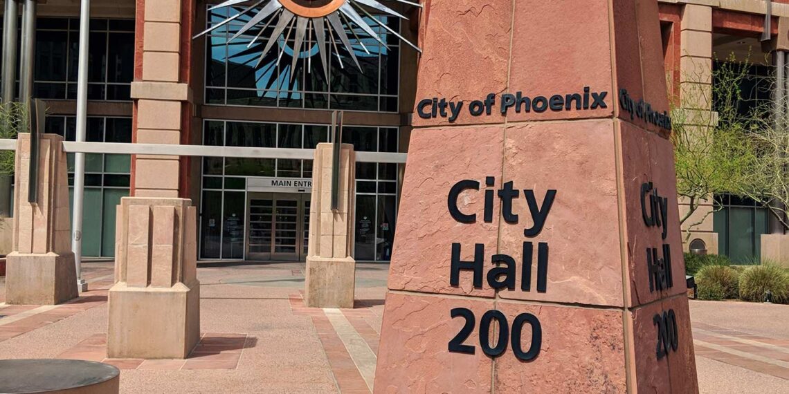 Phoenix City Council approves new police union contract with pay raise and budget increase