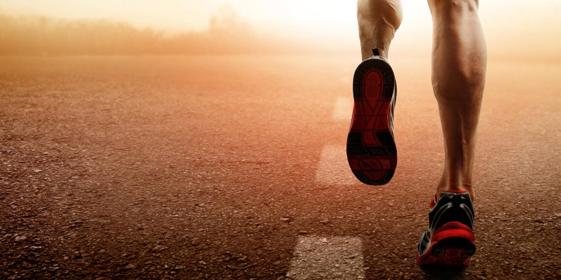 Retired officer runs 50 marathons in 50 days in tribute to fallen colleague