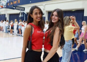 Niamh Rolston (right) and Asha Weir (left) are pictured together.