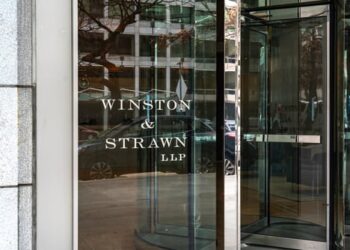 shutterstock Winston Strawn logo