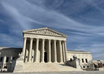 Justices allow federal government continued communication over social media content moderation