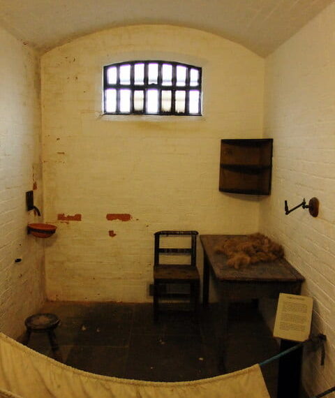 Small Victorian-era prison cell. Source: Yahoo Images