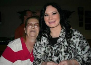 Amber and Lesa Armstrong Rose