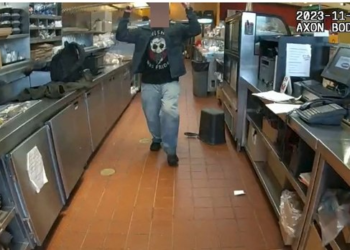 Body camera video shows knife-wielding man charge at Tenn. officers before fatal OIS