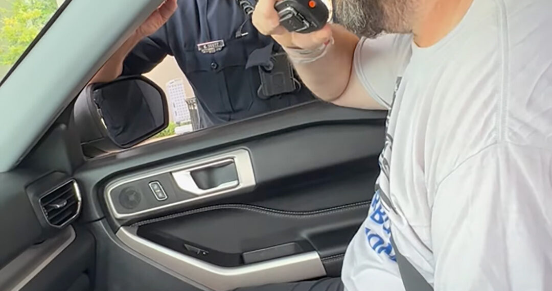Texas community welcomes return of officer who was shot multiple times in gunfight