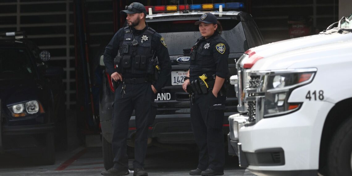 Oakland PD officer shot, killed