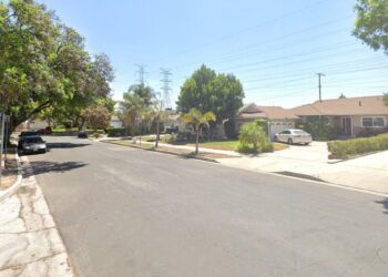 los angeles neighborhood burglary attempt