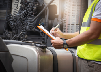 How Truck Equipment and Procedural Errors Cause Accidents