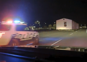 Missouri police chase driver ‘hauling a big ol’ house’ – Law Officer