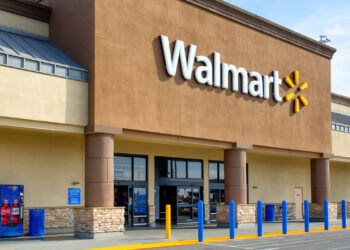 Toddler fires mom’s gun inside Ohio Walmart store