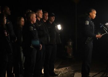 3 wounded, including 2 Texas police officers, 6 killed in series of shootings