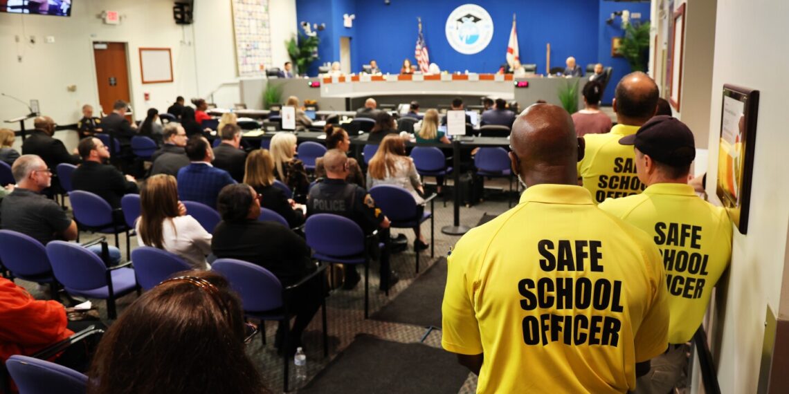 Fla. school district's proposal to add its own PD fails in board meeting
