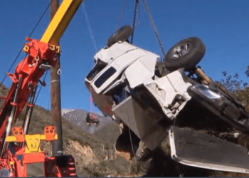 California hiker finds woman five days after she drove off mountain road – Law Officer