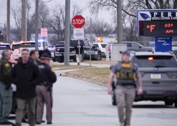 Officers locate victims in Iowa school shooting; shooter dead