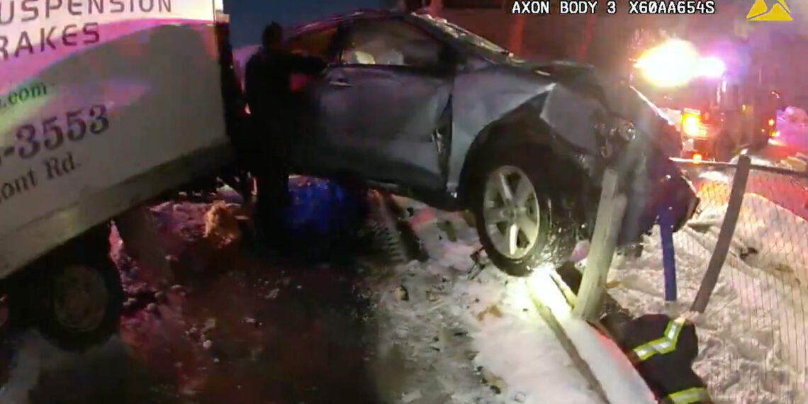 Boulder first responders save mother and child after SUV crash