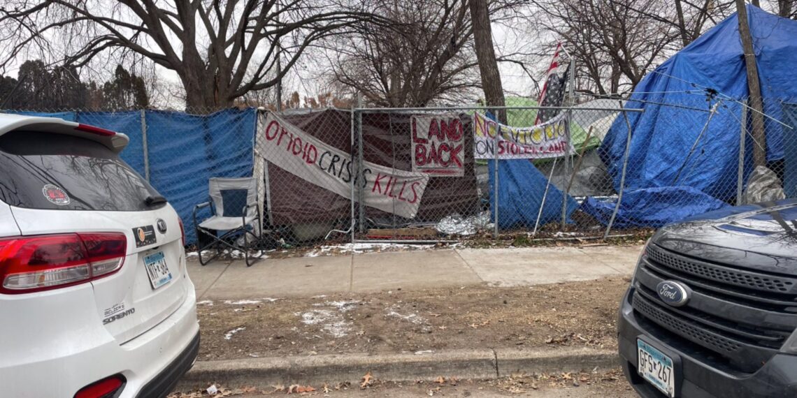 Minneapolis again shuts down homeless camp, confirms ‘newborn’ was found dead there – Law Officer