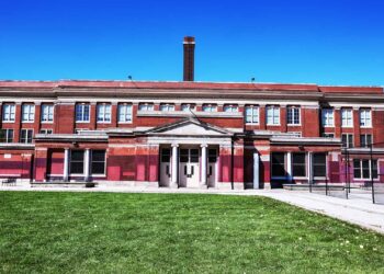 Chicago public schools consider hiring civilians for part-time security roles