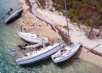 Law enforcement cracks down on squatters living on derelict boats in Florida county