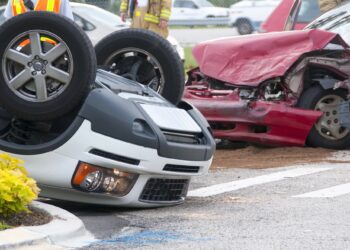 Rollover Accident Kills 1, Injures 2 Passengers