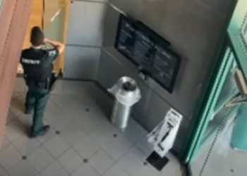 Fla. SWAT sniper takes down bank robber who held knife to hostage's throat