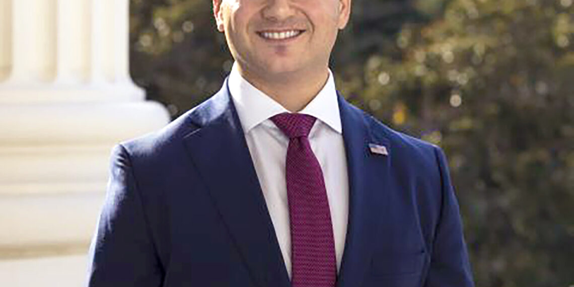 California lawmaker proposes bill requiring armed officers in K–12 schools