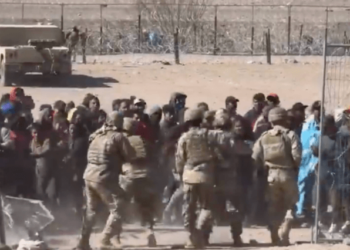 Video shows illegal immigrants overwhelming National Guard, storming border wall – Law Officer