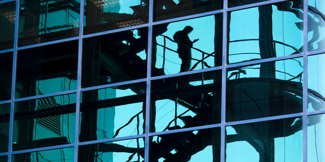 HONG KONG: UNAUTHORISED ABSENCE BY AN EMPLOYEE MAY JUSTIFY A SUMMARY DISMISSAL