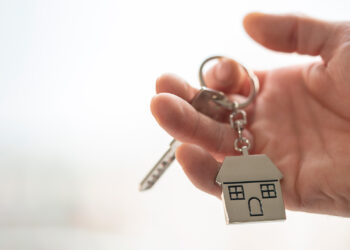 Maine senator co-sponsors bill to help law enforcement, educators purchase homes