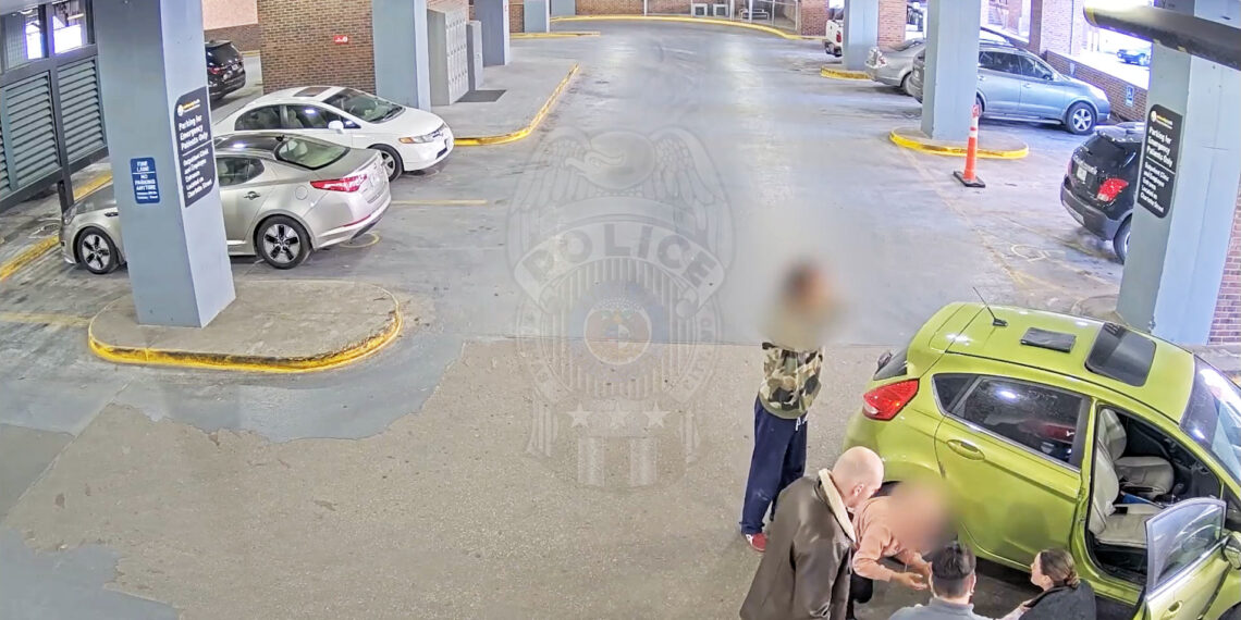 Kansas City detectives hailed as heroes for saving choking baby's life