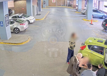 Kansas City detectives hailed as heroes for saving choking baby's life