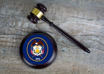 shutterstock_utah flag and gavel
