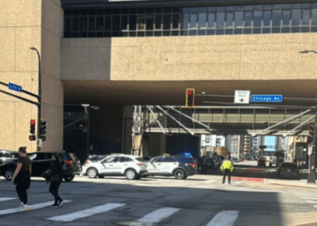 Two deputies injured while serving warrant in Minnetonka, suspect deceased – Law Officer