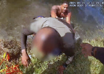 Florida hero: Officer saves two from submerged car in canal crash