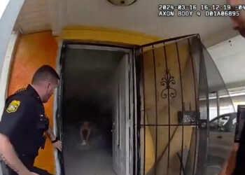 Tampa police showcase “dedicated service” in rescue of elderly man from smoke-filled home